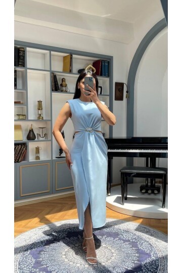 3755-MAVİ BÖBREK PENCERELİ TOKALI ELBİSE