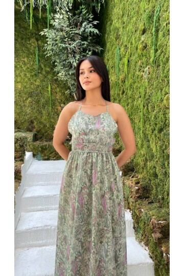 3790-SU YEŞİLİ ÇİÇEK DESEN SIRTI AÇIK FIFIRLI ELBİSE