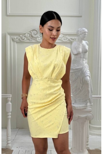3794-SARI TAŞLI KISA ETEĞİ DRAPELİ ELBİSE