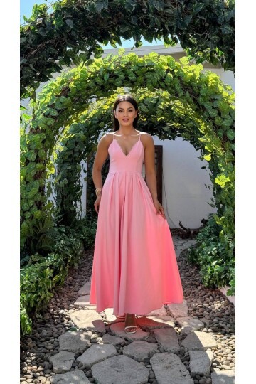 3795-PEMBE V YAKA TAŞ DETAY KİLOŞ ELBİSE