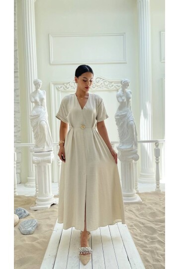 3799-BEJ BROŞLU ÖNÜ YIRTMAÇLI ELBİSE