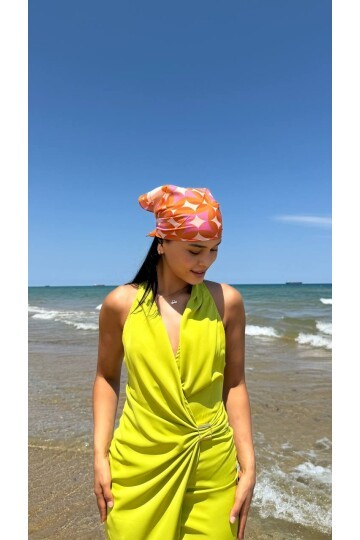 3803-OLİV DERİN GÖĞÜS DEKOLTELİ TOKALI ELBİSE