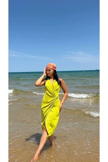 3803-OLİV DERİN GÖĞÜS DEKOLTELİ TOKALI ELBİSE