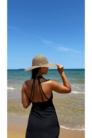 3803-SİYAH DERİN GÖĞÜS DEKOLTELİ TOKALI ELBİSE