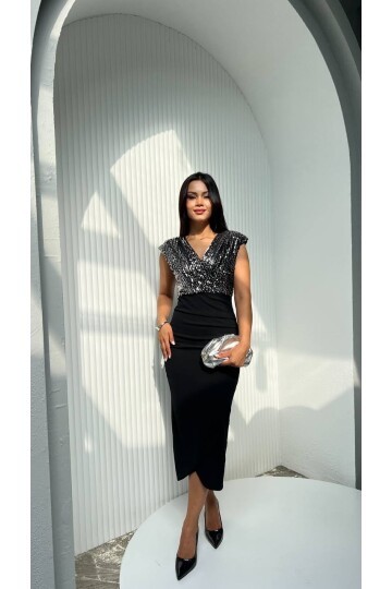 3820-GÜMÜŞ PUL PAYET KRUVAZE YAKA ELBİSE