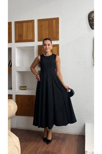 3825-SİYAH SÜET KUMAŞ SIFIR KOL KİLOŞ ELBİSE