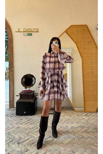 3861-MOR  EKOSE DESEN KAT KAT ŞİFON ELBİSE