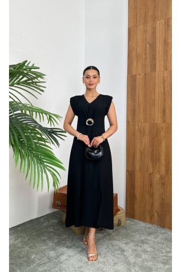 3865-SİYAH  SIFIR KOL VATKALI OLİPS TOKALI YIRTMAÇLI ELBİSE