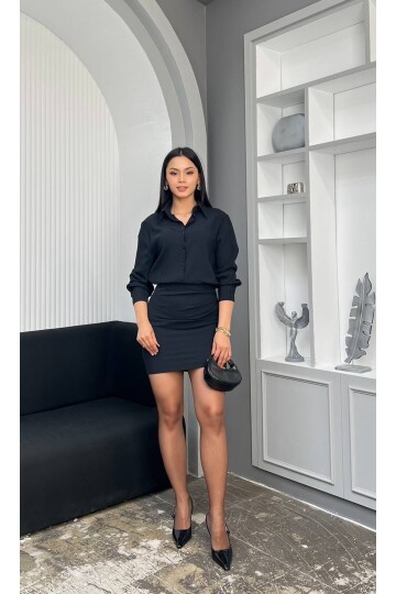 3869-SİYAH GÖMLEK YAKA DÜĞMELİ ETEĞİ DRAPELİ ELBİSE