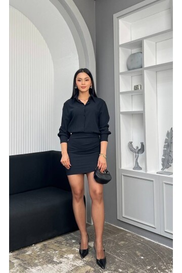 3869-SİYAH GÖMLEK YAKA DÜĞMELİ ETEĞİ DRAPELİ ELBİSE