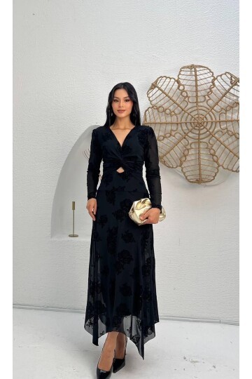 3875-SİYAH GÖĞÜS PENCERELİ ÇİÇEK DESENLİ FLOK BASKI ELBİSE