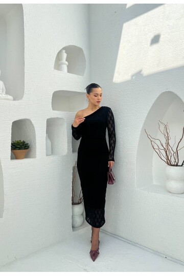 3883-SİYAH  TEK OMUZ DANTELLİ ELBİSE