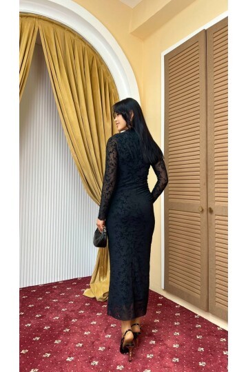 3901-SİYAH FLOK BASKI DRAPELİ ELBİSE