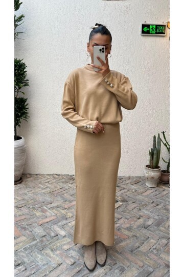 BİSKUVİ KOLLARI İNCİ DETAY ETEKLİ TAKIM