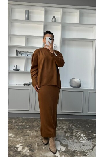 CAMEL KOLLARI İNCİ DETAY ETEKLİ TAKIM